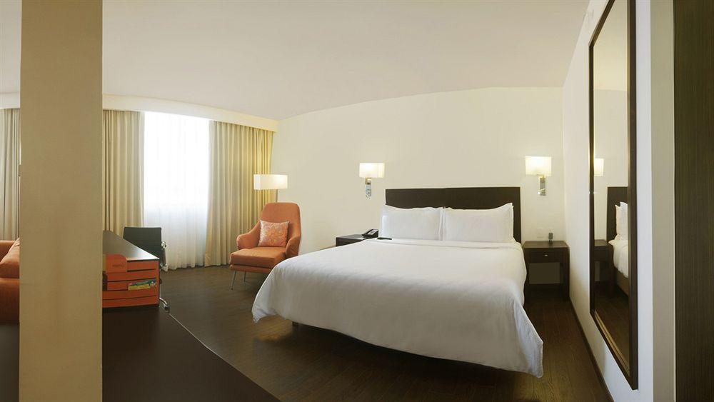 Fiesta Inn Insurgentes Sur Mexico by Rom bilde